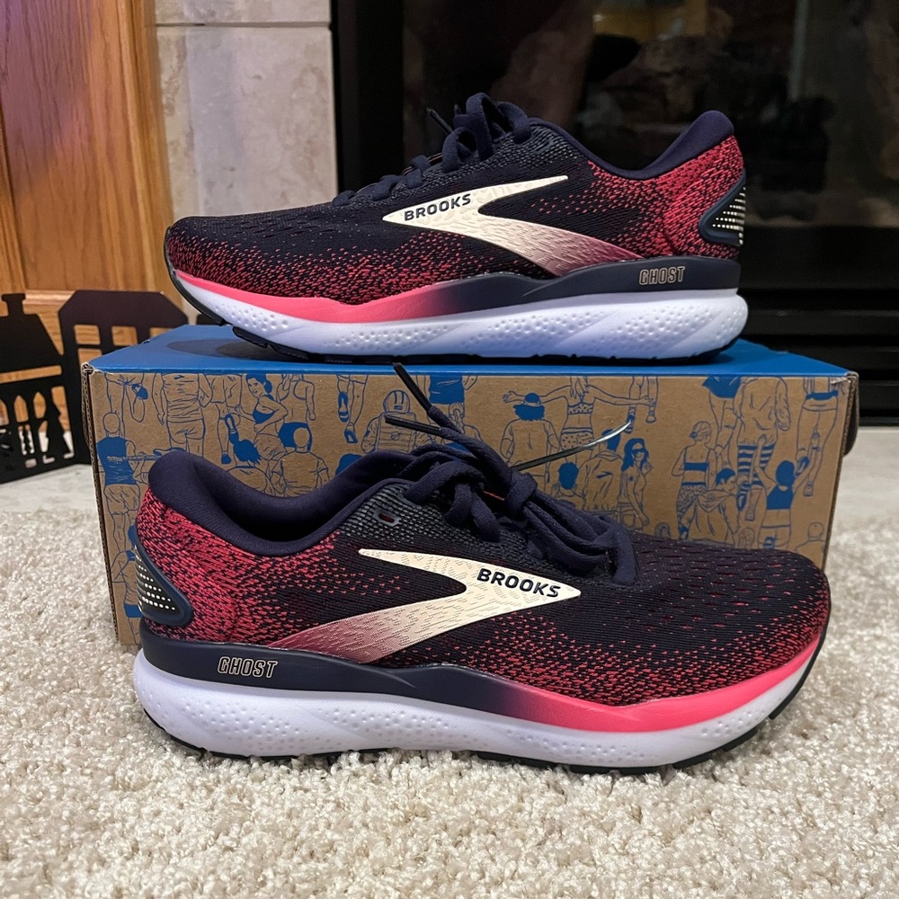 Brooks Women’s Running Shoes Size 6. Brand New Ghost 16 1204071B422
